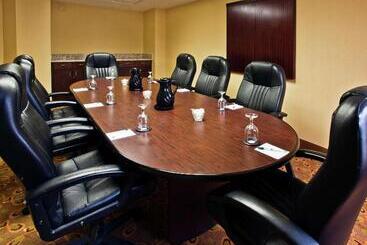 آپارتمان Homewood Suites By Hilton Raleigh Durham Ap/research Triangle