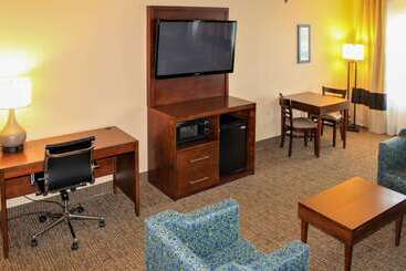 Отель Comfort Inn & Suites St Louis Chesterfield