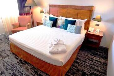 Hotel Mercure Leonardo Da Vinci Rome Airport