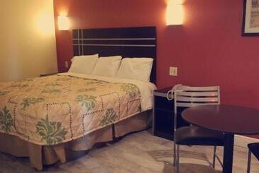 בית מלון כפרי Oxford Inn And Suites Nasa