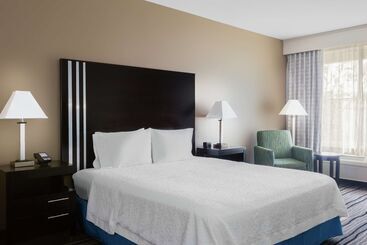 Отель Hampton Inn & Suites Mountain View