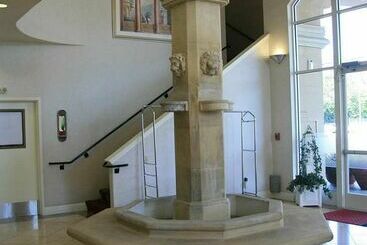 هتل Hampton Inn & Suites San Jose