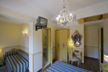هتل Villa Edera