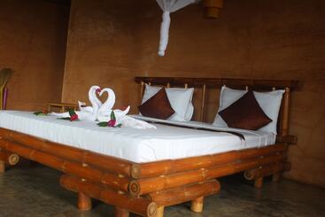 בית מלון כפרי Hanchey Bamboo Resort