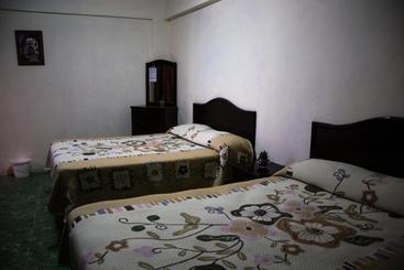 هتل Posada Del Cortez