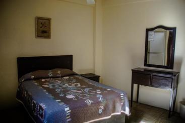 هتل Posada Del Cortez