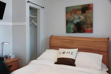 بنسيون Caruso's Accommodation