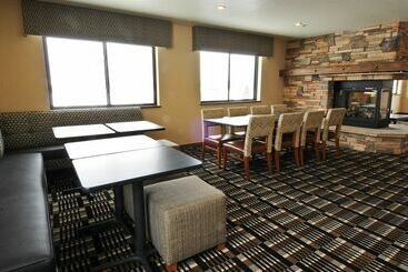 هتل Alpine Inn