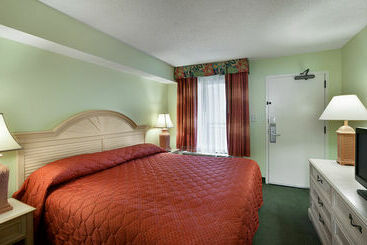 هتل Grande Cayman Resort