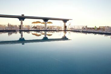 هتل The Suites At Americano Beach