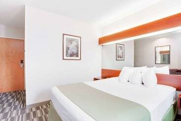 Microtel Inn & Suites By Wyndham Olean