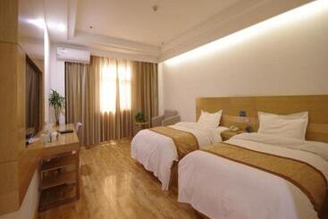 ホテル Greentree Inn Shandong Laiwu Bus Station Express