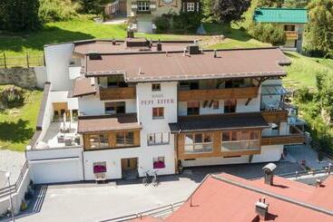 پانسیون Quality Hosts Arlberg   Haus Pepi Eiter