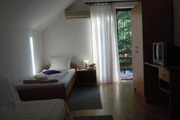 پانسیون Apartmani Sobe Biljana