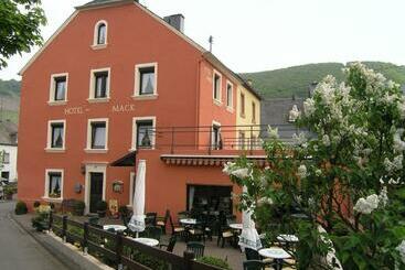 ペンション Gästehaus Mack