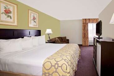 فندق Baymont By Wyndham Battle Creek Downtown