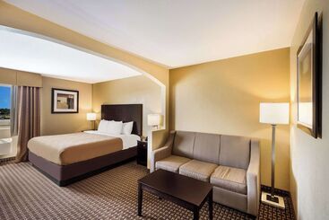 هتل Quality Inn