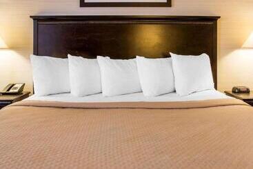 فندق Quality Inn & Suites Next To The Casino