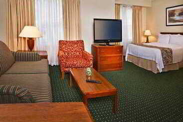 Отель Residence Inn Fairfax Merrifield