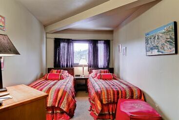 هتل Torian Plum Plaza 207