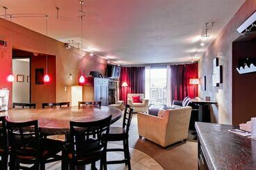هتل Torian Plum Plaza 207