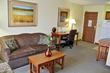هتل Staybridge Suites Lincoln I 80, An Ihg