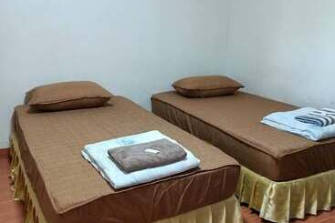 هتل Chum Phae Lagoon Resort