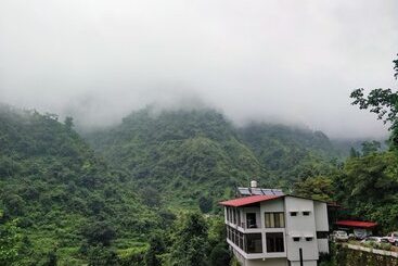 酒店 Haut Monde Hill Stream Resort And Spa