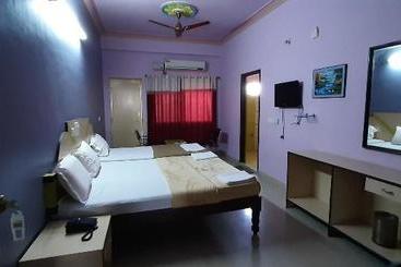 هتل Sai Ranga  &  Residency