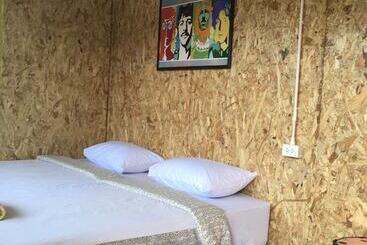 هتل The Toy Art Resort
