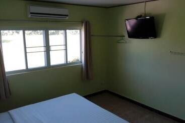 בית מלון כפרי Onanong Resort