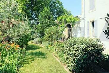 צימר La Bastide Des Songes   Demeure D Hôtes