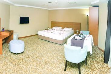 Helenapolis Otel