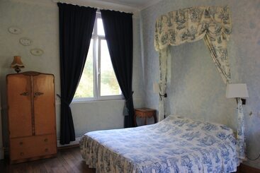 膳宿费 Chateau Des Lys