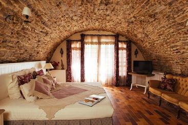 فندق Bastide Avellanne