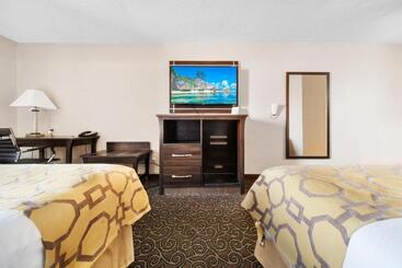 فندق Baymont By Wyndham Muncie Near Ball State University