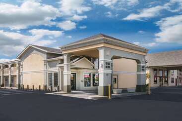 فندق Super 8 By Wyndham Oklahoma Airport Fairgrounds West