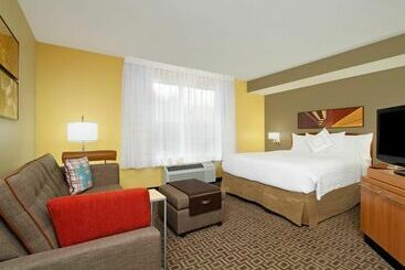 هتل Towneplace Suites By Marriott Newark Silicon Valley