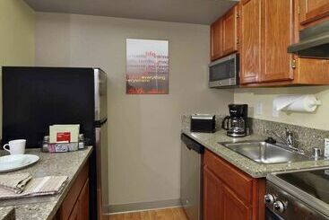 هتل Towneplace Suites By Marriott Newark Silicon Valley