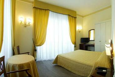هتل Villa Fiorita
