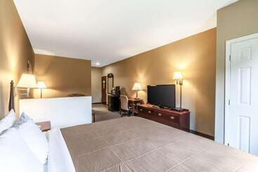汽车旅馆  Econo Lodge Inn & Suites