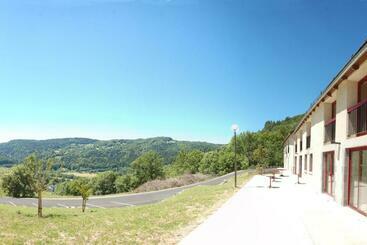 בית מלון כפרי Gîtes Du Haut Cantal