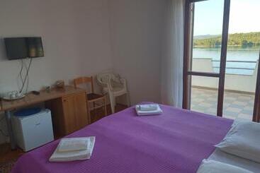 פנסיון Picić Guesthouse