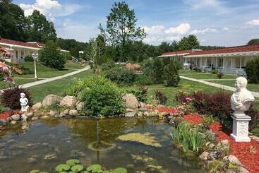 리조트 Ferienpark Canow