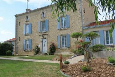 ベッドアンドブレックファースト Chambres D'hôtes Le Tilleul