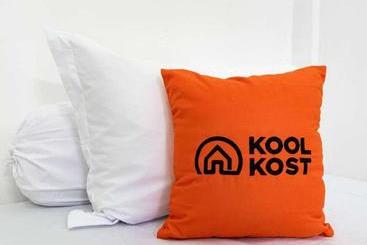 هتل Koolkost Near Wisata Purwahamba Indah Tegal