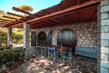 Mandel 2 Residence