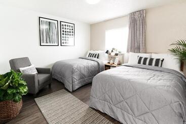 هتل Intown Suites Extended Stay Marietta Ga   Roswell Rd