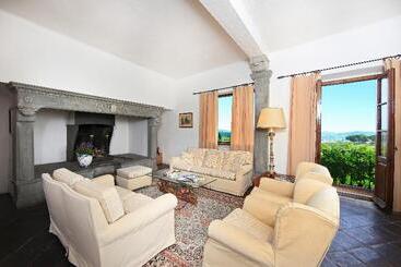 ホテル Relais Vignale & Spa