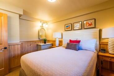 هتل The Ocean Lodge
